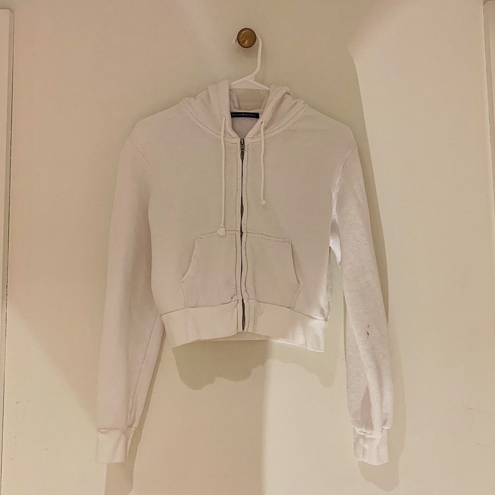 white cropped brandy sweatshirt 🤍